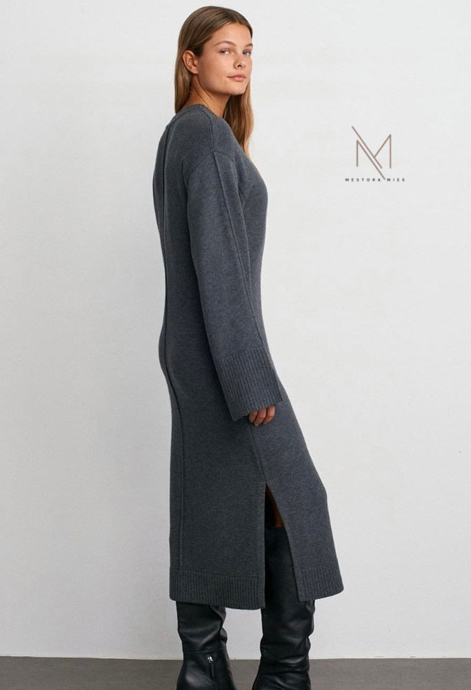 Gebreide midi-jurk met wijde mouwen