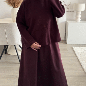 Basic trui in burgundy kleur"