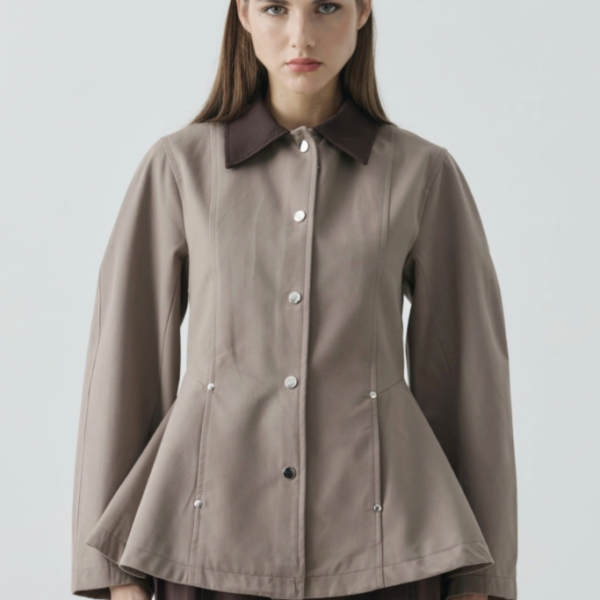 Peplum Jas met Contrasterende Kraag
