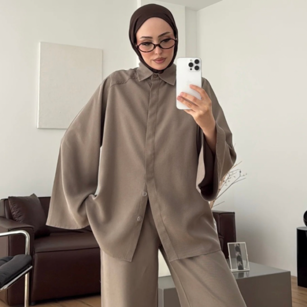 Tweedelige Dames Set met Ceintuur